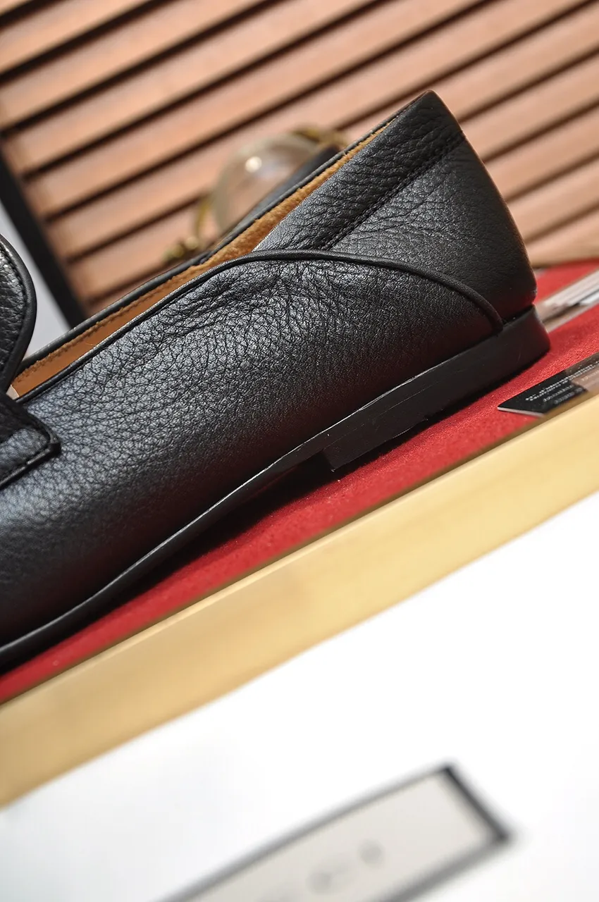 Men's shoes 💰520💶【GUCCI】 (High-end Niuli) New 🍀Gucci* - top version Gucci Peas shoes! Made of imported original cowhide, the inner top layer is comfortable cowhide lining! Original wear-resistant rubber outsole! High quality products! Code number 38-44!